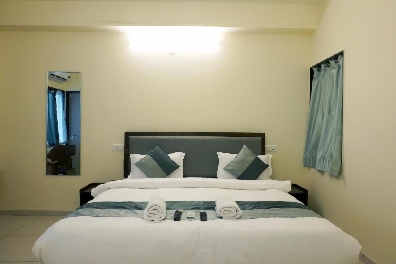 Hotel Nova Sk Rajkot Eksteriør bilde