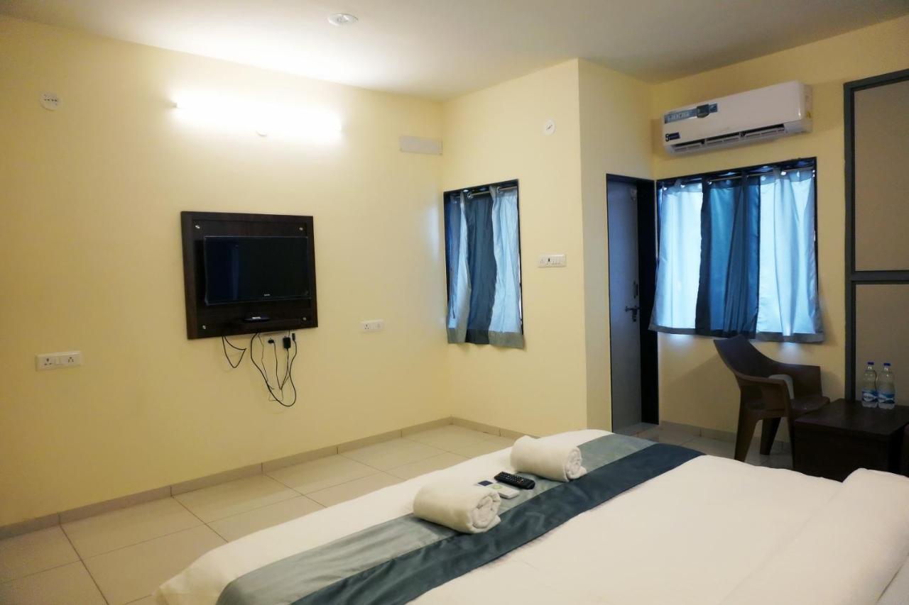 Hotel Nova Sk Rajkot Eksteriør bilde