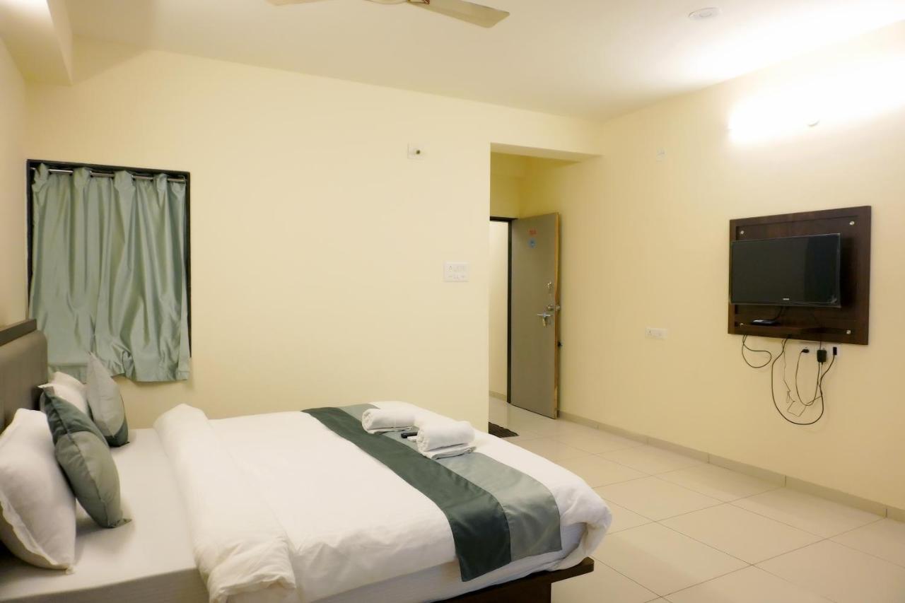 Hotel Nova Sk Rajkot Eksteriør bilde