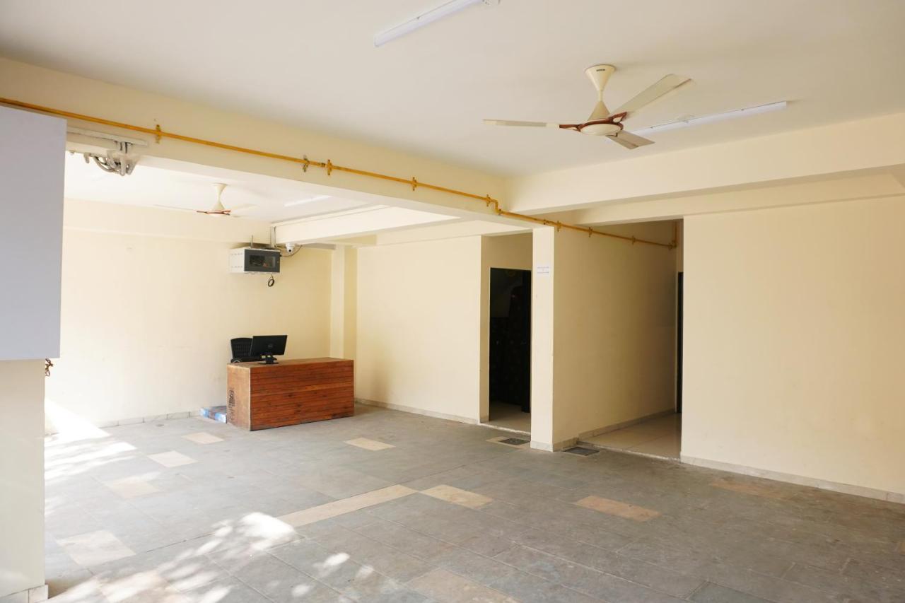 Hotel Nova Sk Rajkot Eksteriør bilde